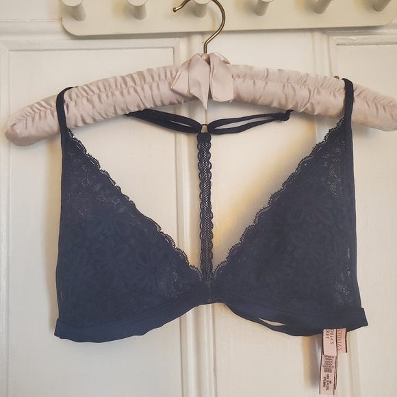 NWT Victoria's Secret Navy Lace Bralette